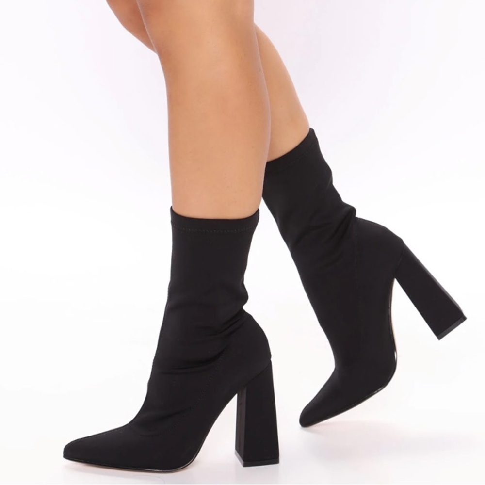 Block heel sock booties